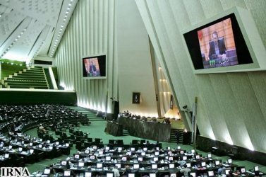 4670 تذکر و سوال از دولتمردان یازدهم در 365 روز/ حضور بی سابقه دولتی ها در بهارستان